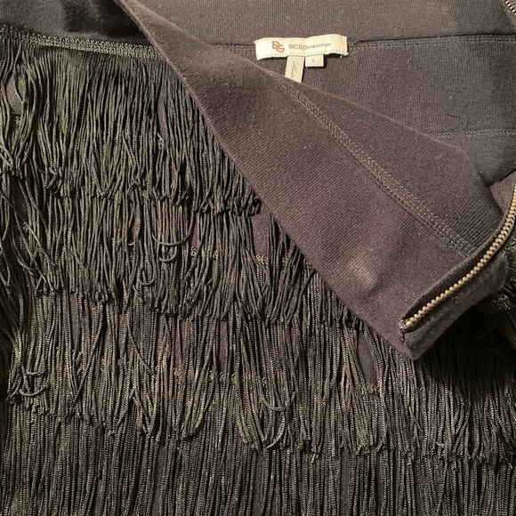 BCBG Fringe Mini Skirt Size L - Picture 5 of 6